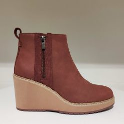 Toms Raven
