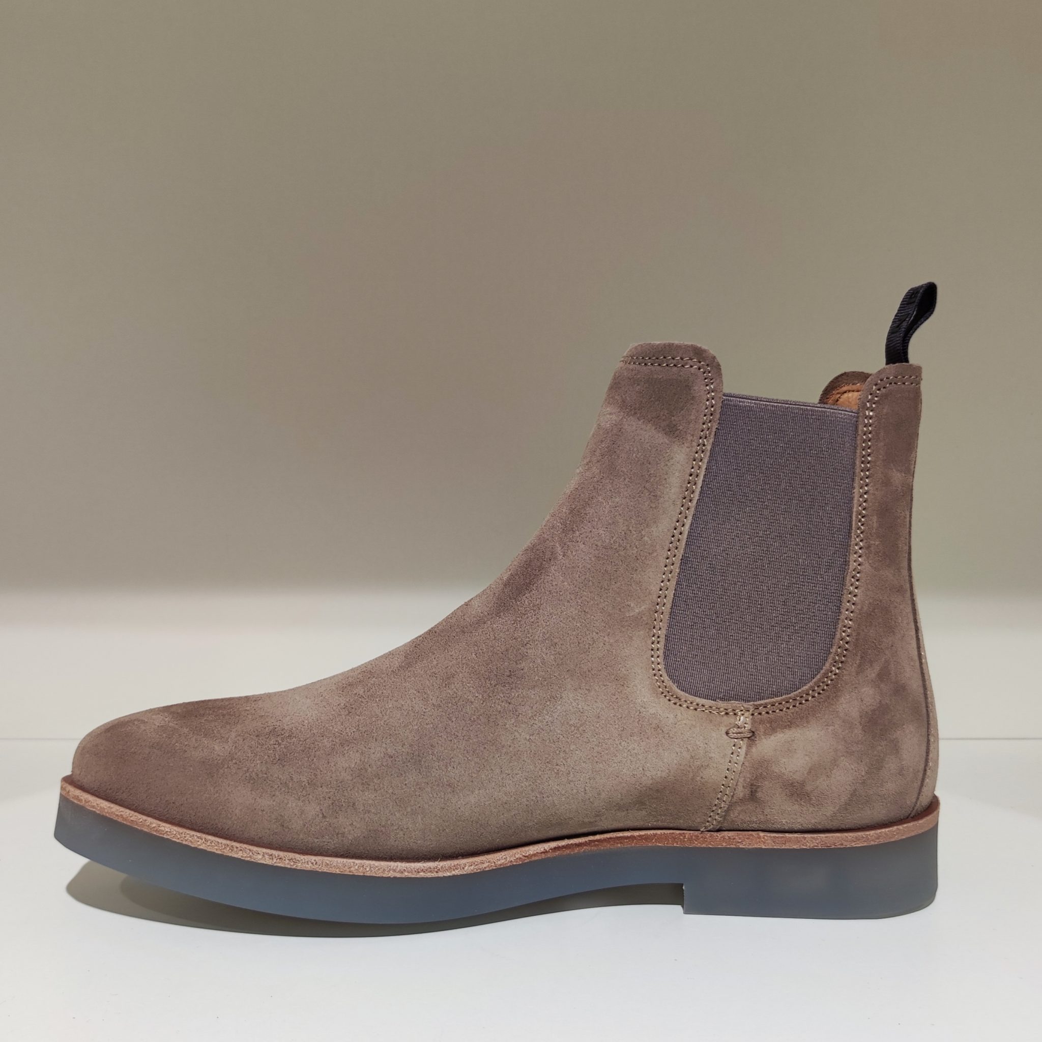 nubikk logan taupe