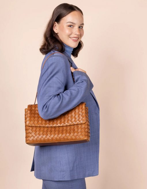 Umhängetasche Kenzie Cognac Woven Classic Leather – Bild 8