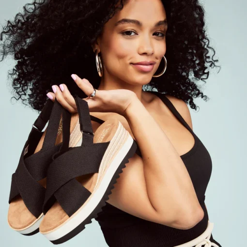Toms Diana Crossover Keilsandale black – Bild 2